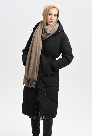 Długa kurtka wiązana w tali