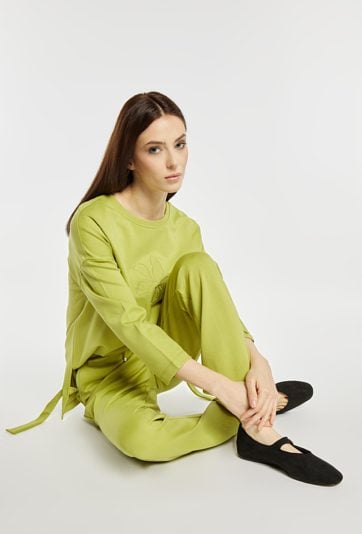 Dresowe spodnie z wiązaniem