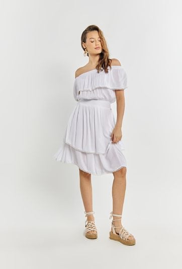 Zwiewna sukienka typu hiszpanka