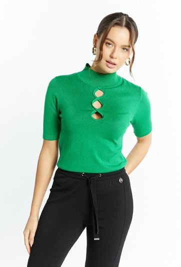 Sweter damski  z ozdobnymi wycięciami