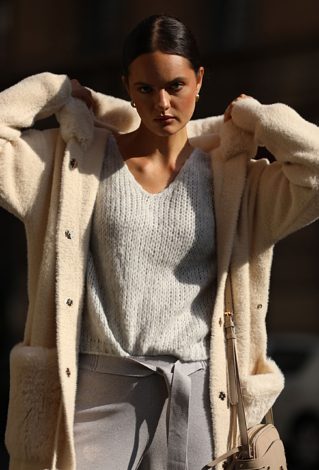 Sweter damski z dodatkiem wełny
