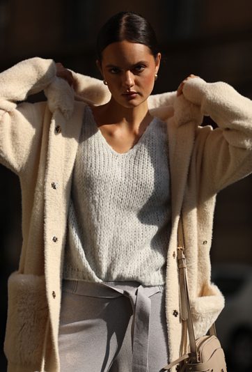 Sweter damski z dodatkiem wełny