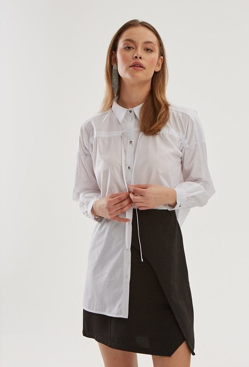 Biała bawełniana koszula