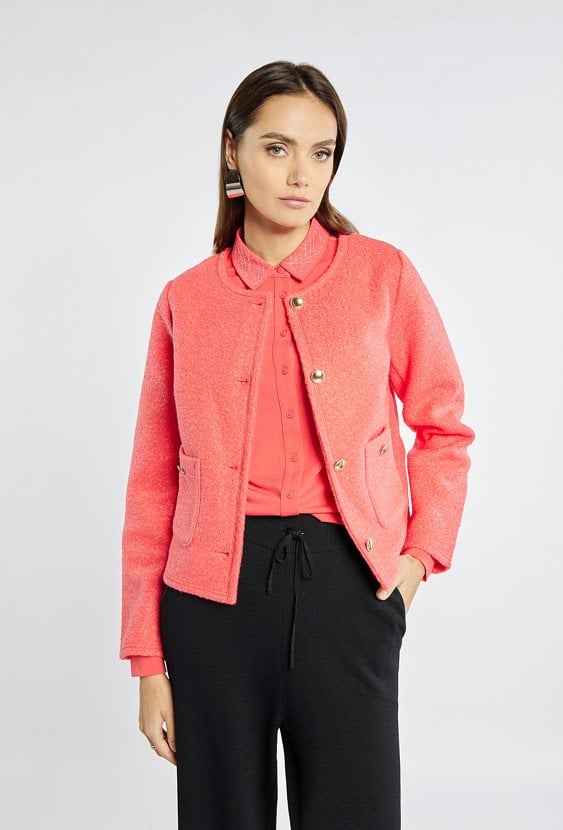 Stylowy żakiet z kieszeniami