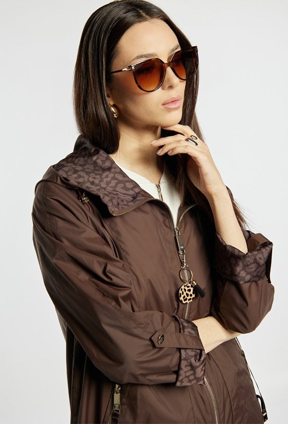 Okulary przeciwsłoneczne o nowoczesnym fasonie