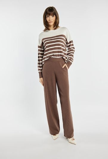 Luźne spodnie z lampasem