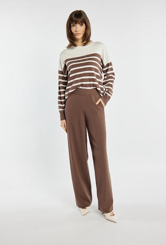 Luźne spodnie z lampasem