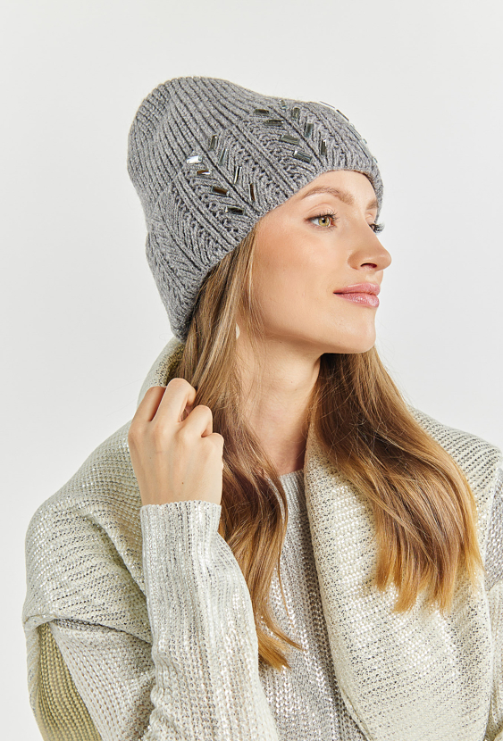 Czapka z aplikacjami