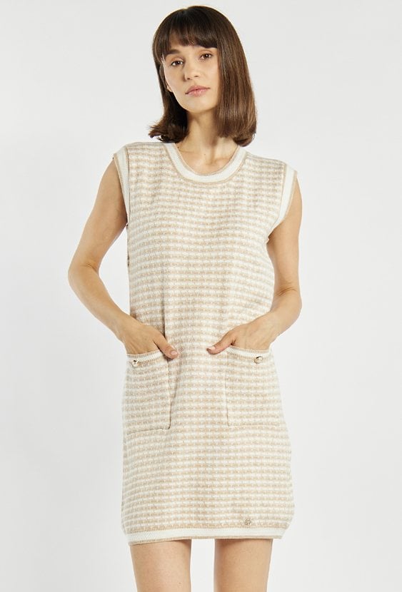 Wzorzysta sukienka mini