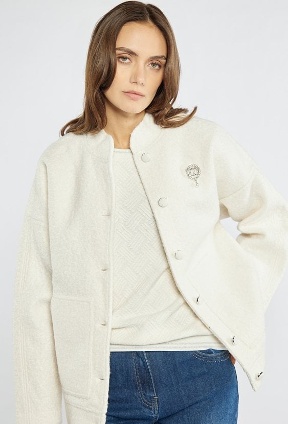 Kurtka damska z agrafką