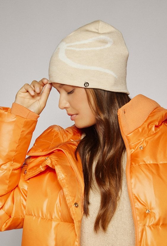 Czapka z wzorem kokardy