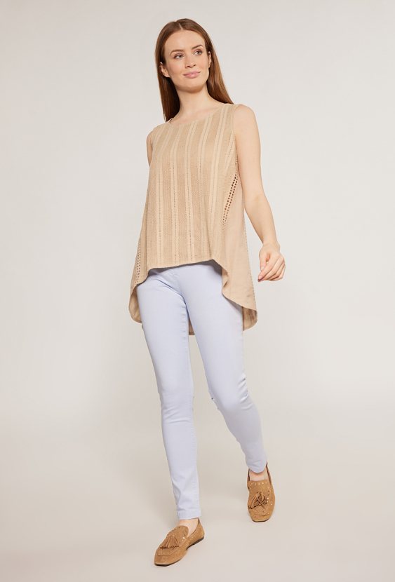 Ażurowa bluzka z dłuższym tyłem