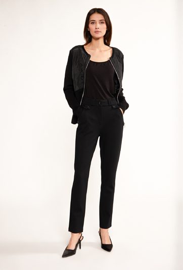 Spodnie z elastycznego materiału