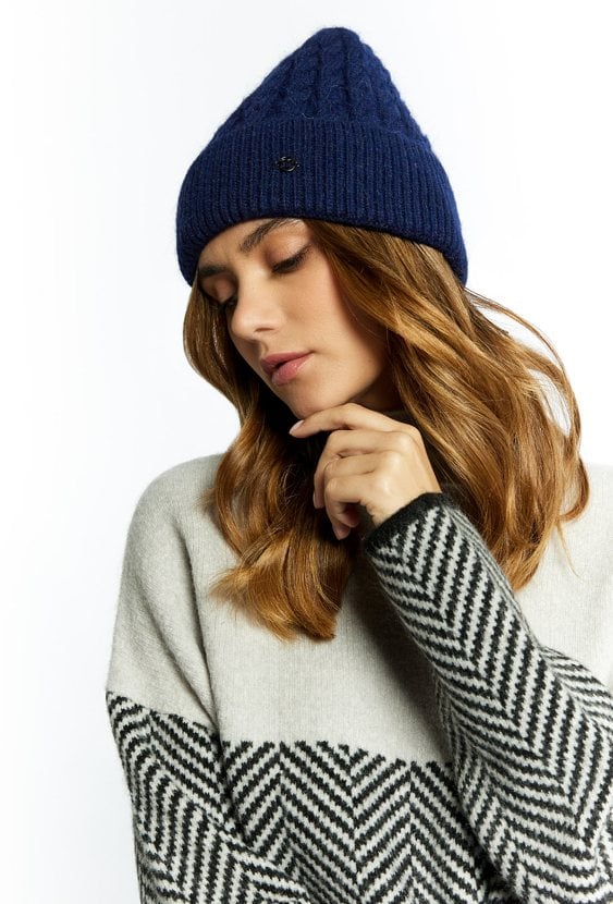 Klasyczna czapka damska