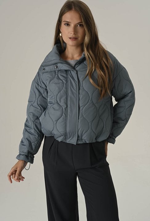 Pikowana kurtka ze stójką