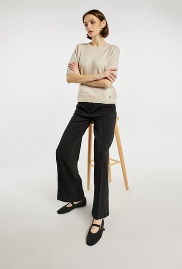 Klasyczne czarne spodnie