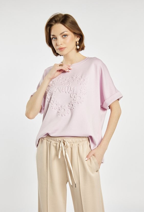 T-shirt z wypukłym wzorem