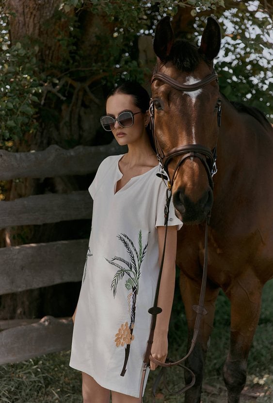 Okulary przeciwsłoneczne damskie o modnym fasonie