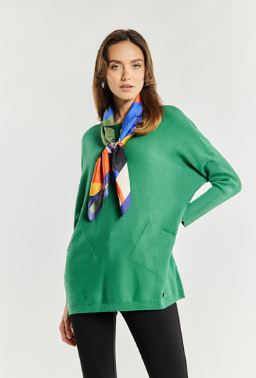 Sweter damski o luźnym fasonie