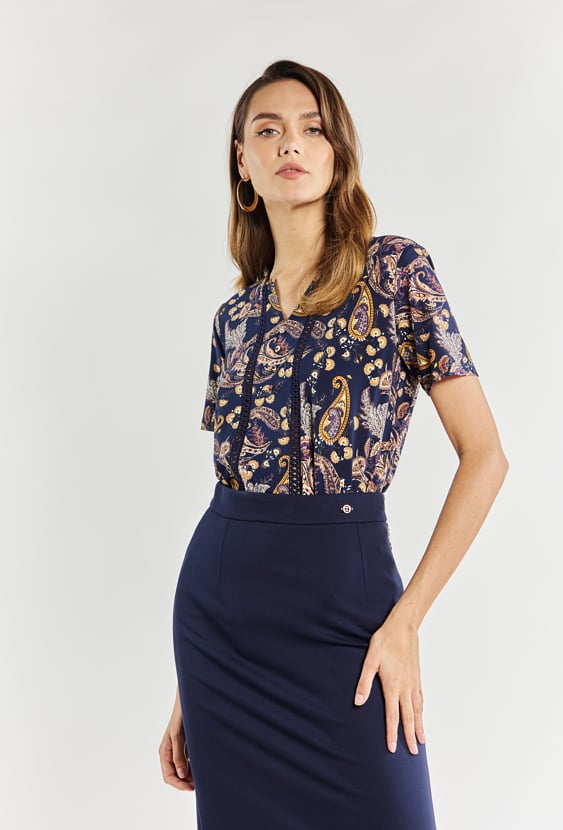 Wzorzysta bluzka damska