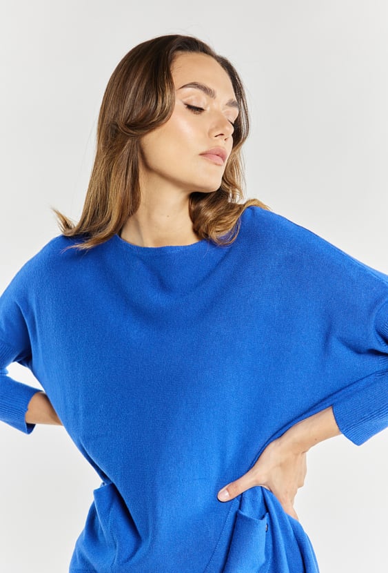 Sweter damski o luźnym fasonie