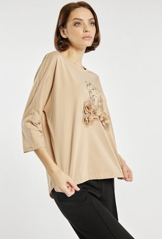 T-shirt z kwiatami 3D