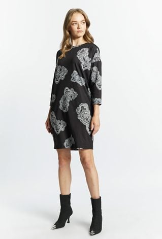 Sukienka damska z ciekawym wzorem