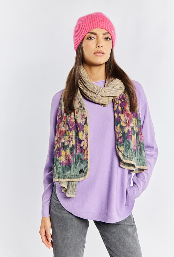 Czapka z delikatnym połyskiem