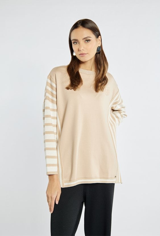 Luźny sweter damski