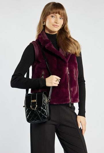 Mała torebka z pikowaniem