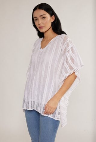 Ażurowa bluzka o swobodnym kroju