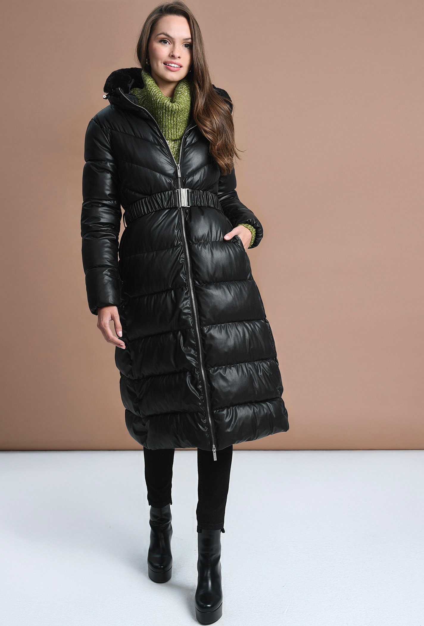 DOPPELGANGER　BLACKQUEEN Czarna długa kurtka z paskiem