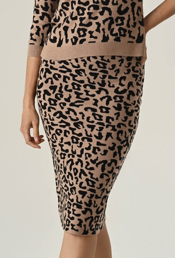 Dzianinowa spódnica w panterkę z wiskozą