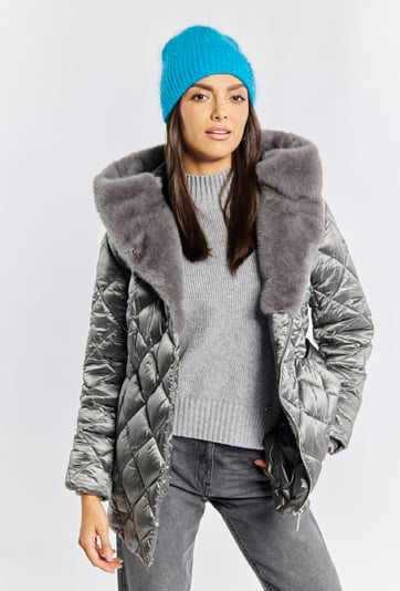 Czapka damska z koralikami