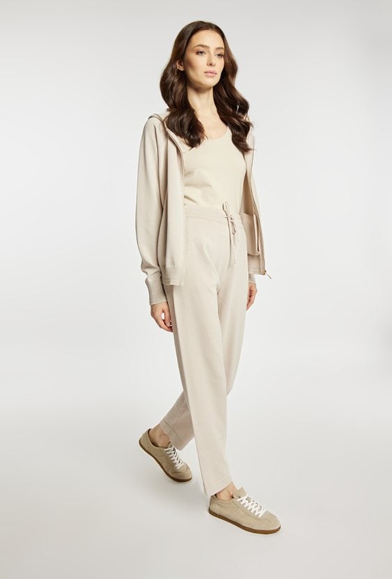 Spodnie z wiązaniem