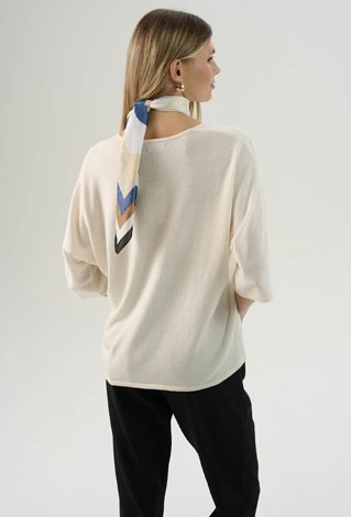 Lekki sweter domieszką wełny