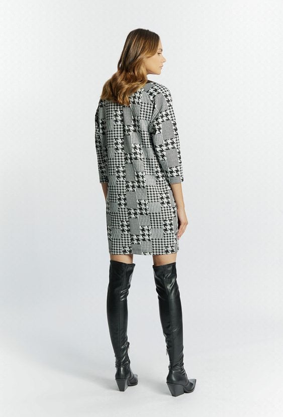 Sukienka z wzorem w pepitkę