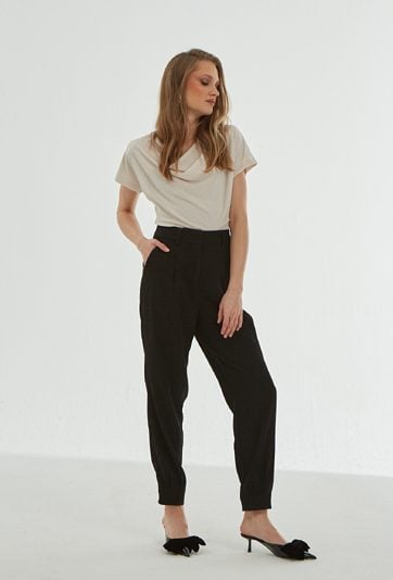 Spodnie z wysokim stanem