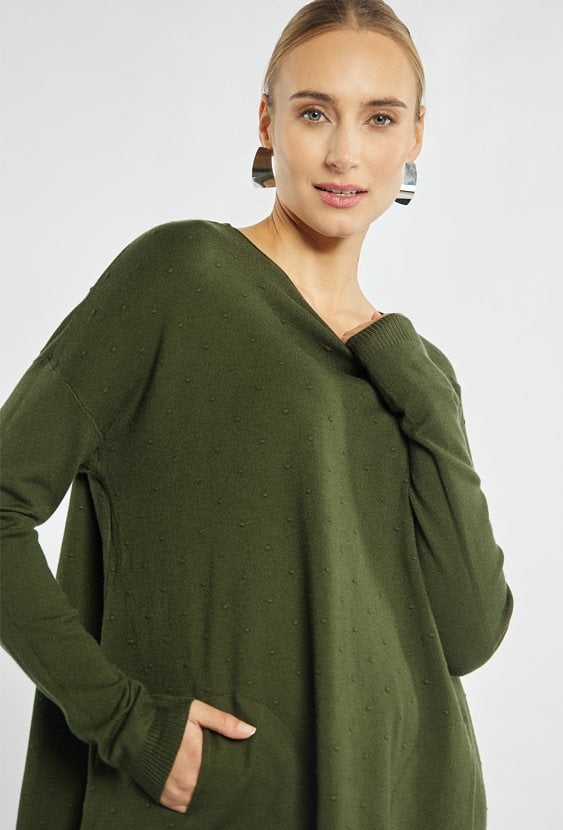 Sweter z kieszonkami