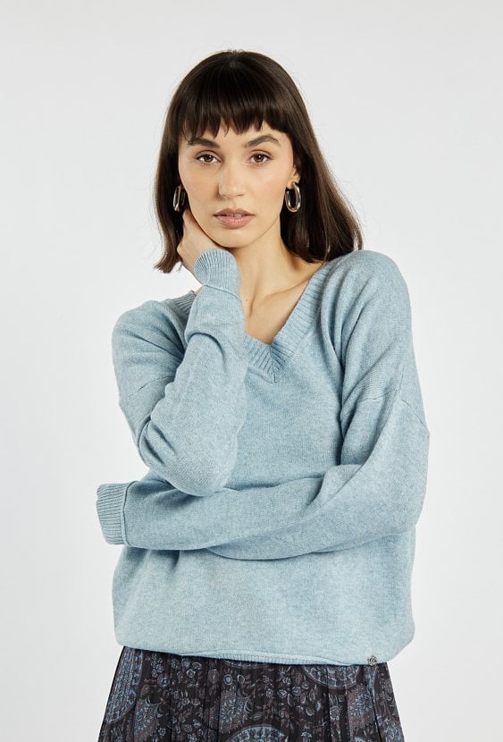 Luźny sweter z wiskozą