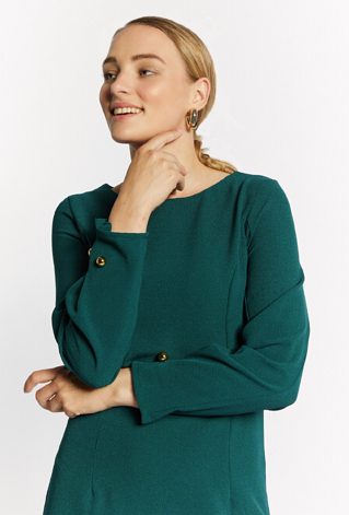 Sukienka o klasycznym kroju