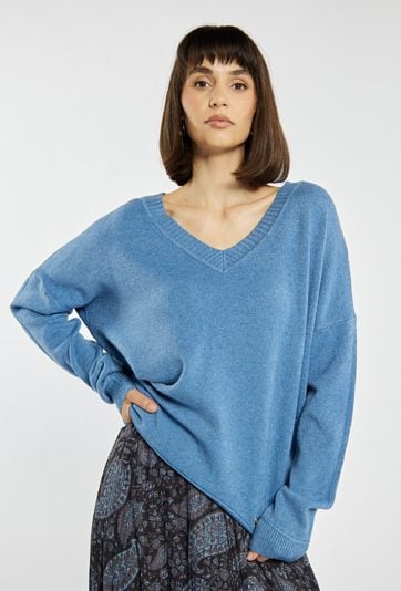 Luźny sweter z wiskozą