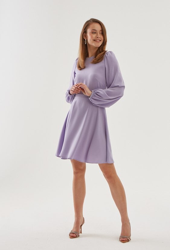 Liliowa sukienka midi