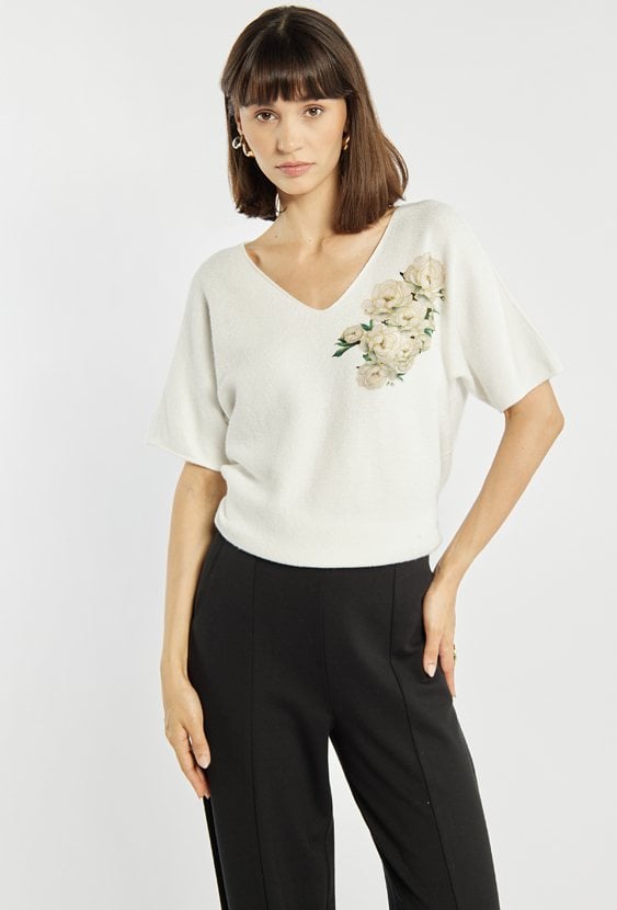 Sweter z kwiatowym nadrukiem