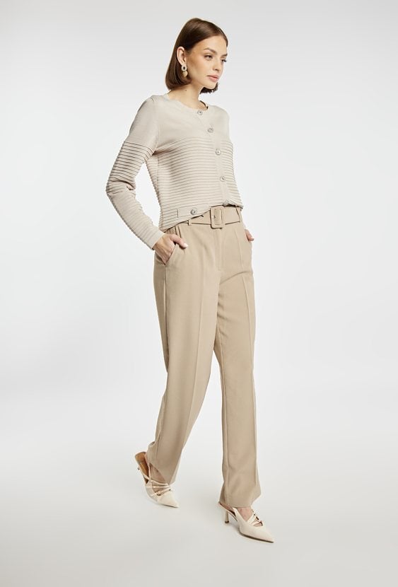 Eleganckie spodnie z paskiem