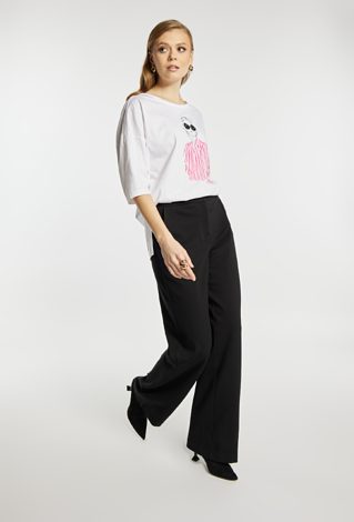 T-shirt z kobiecą ilustracją