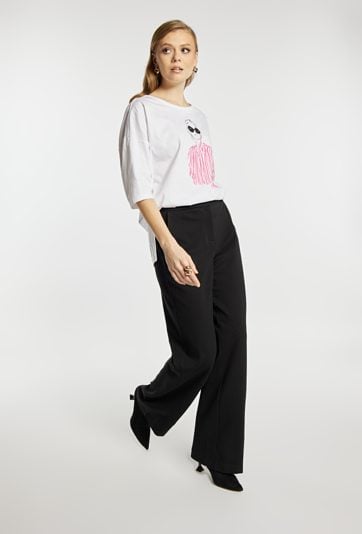 T-shirt z kobiecą ilustracją