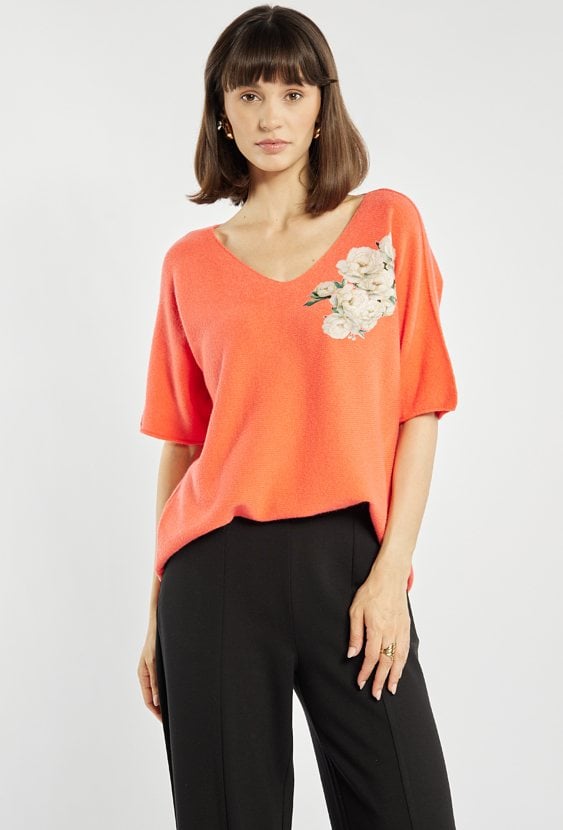 Sweter z kwiatowym nadrukiem