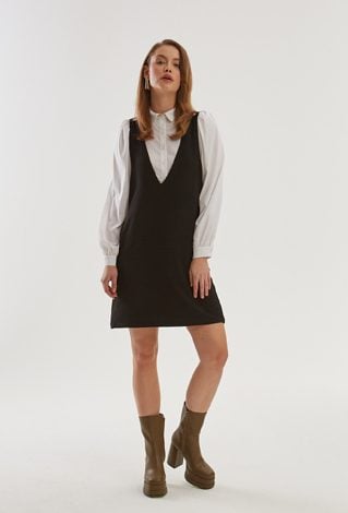 Mini sukienka w czarnym kolorze