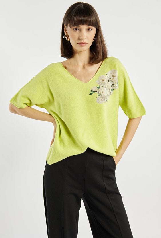 Sweter z kwiatowym nadrukiem